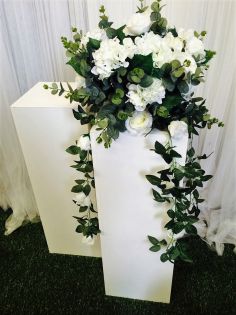 91cm Aisle Plinths - White