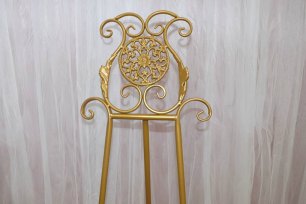 Gold Metal Easel - 1.5m 