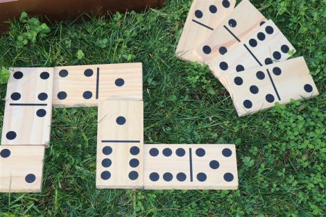 Giant Dominoes