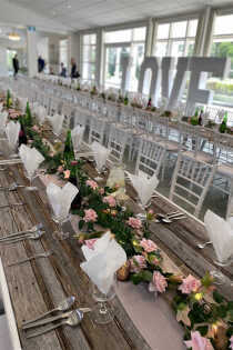 Blush Roses & Foliage Table Garland