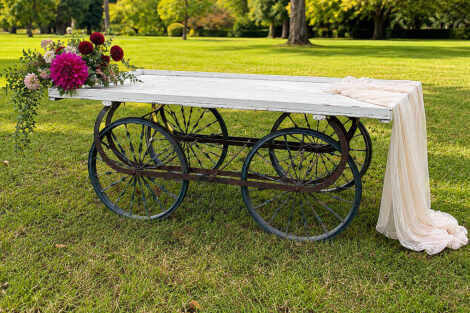 White Vintage Market Cart