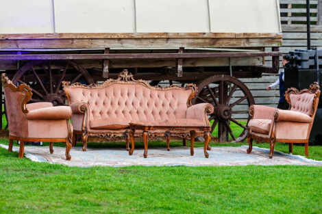 Peach Vintage Lounge Package