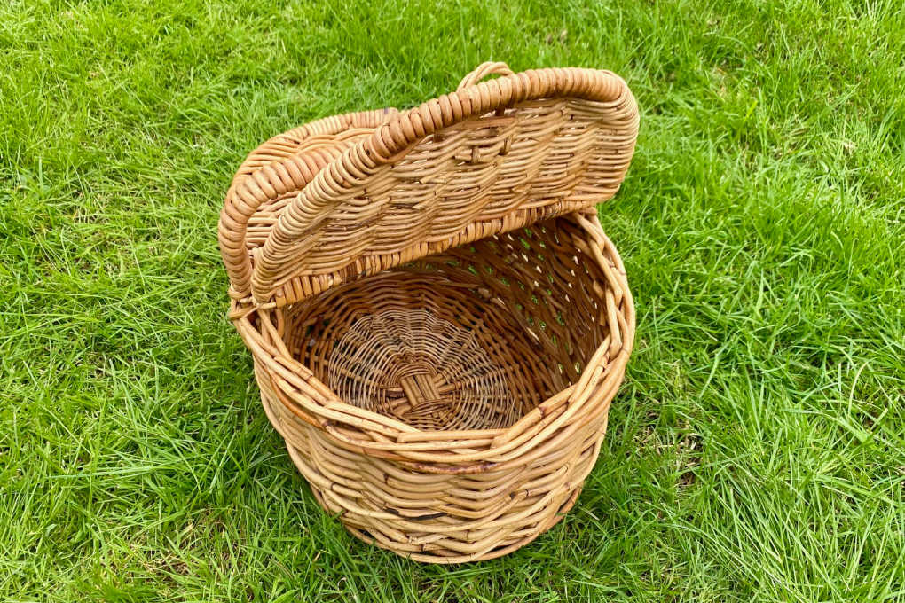 Oval Picnic Basket (hire) - Country Charm Event Hire