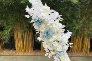 White & Blue Flower Arrangement - 1m 