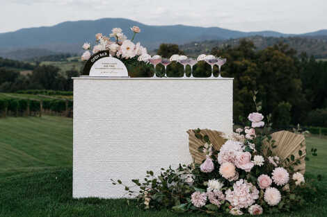 White Pressed Metal Bar (S)