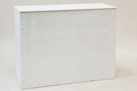 White Pressed Metal Bar (S)